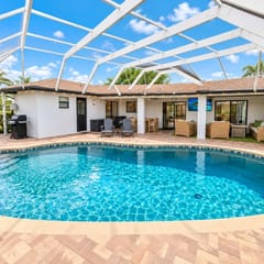 Salty Pelican w/Heated Pool in SW Cape Coral