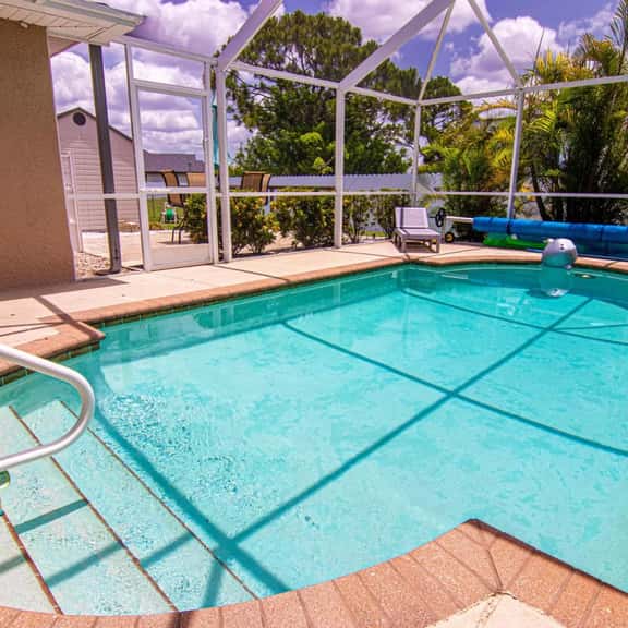 Tropical Trade Winds with Heated Pool - Image 1