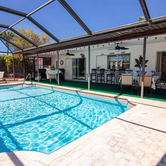 Coastal Coral Paradise with Heated Pool - Image 1