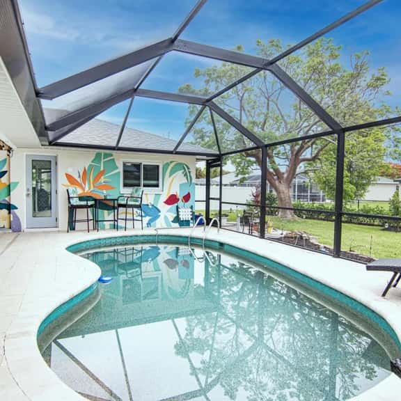 Coastal Elegance with Heated Pool - Image 1
